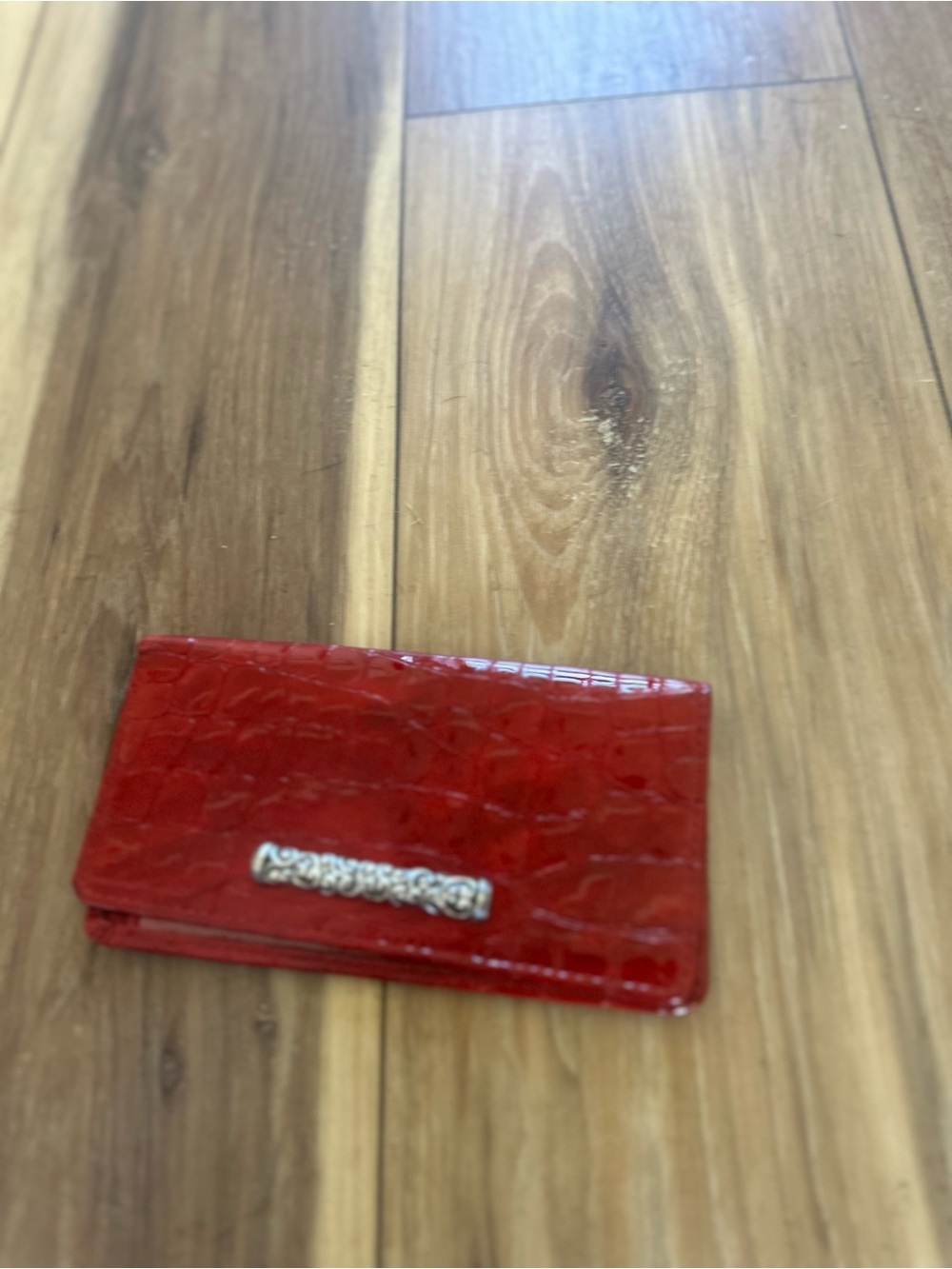 Brighton women’s Red Croc-Embossed billfold Wallet - Picture 2 of 4